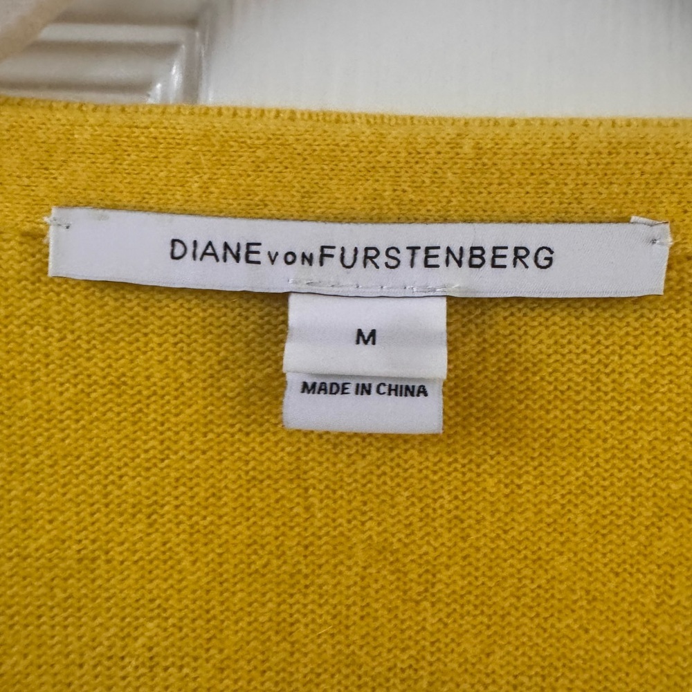 Diane Von Furstenburg Bright yellow wool blend cardigan sweater size M - Picture 3 of 11